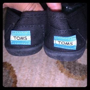 TOMS Toddler 💜 Black ❤️